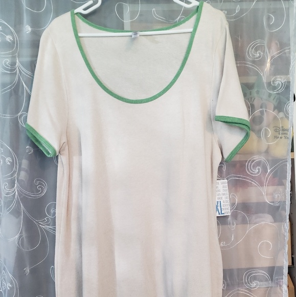 Lularoe classic tee - Picture 1 of 1